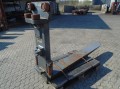 FORK Fitted with Rolls14000kg@1200mm // 2000x250x85mm 1