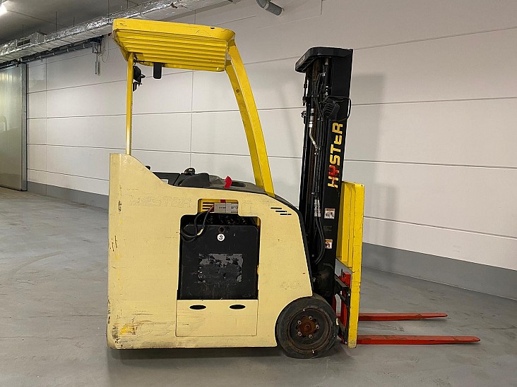 3 Whl Counterbalanced Forklift <10tE40HSD2-21